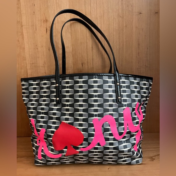 Kate Spade New York Signature Spade Black Cream Handbag ♠️❤️ - Picture 3 of 13